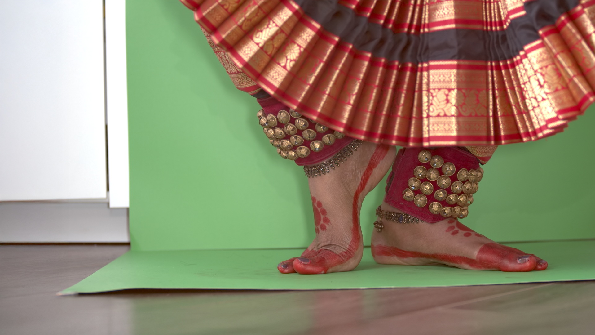 Raw footage of feet shot before visual effects compositing